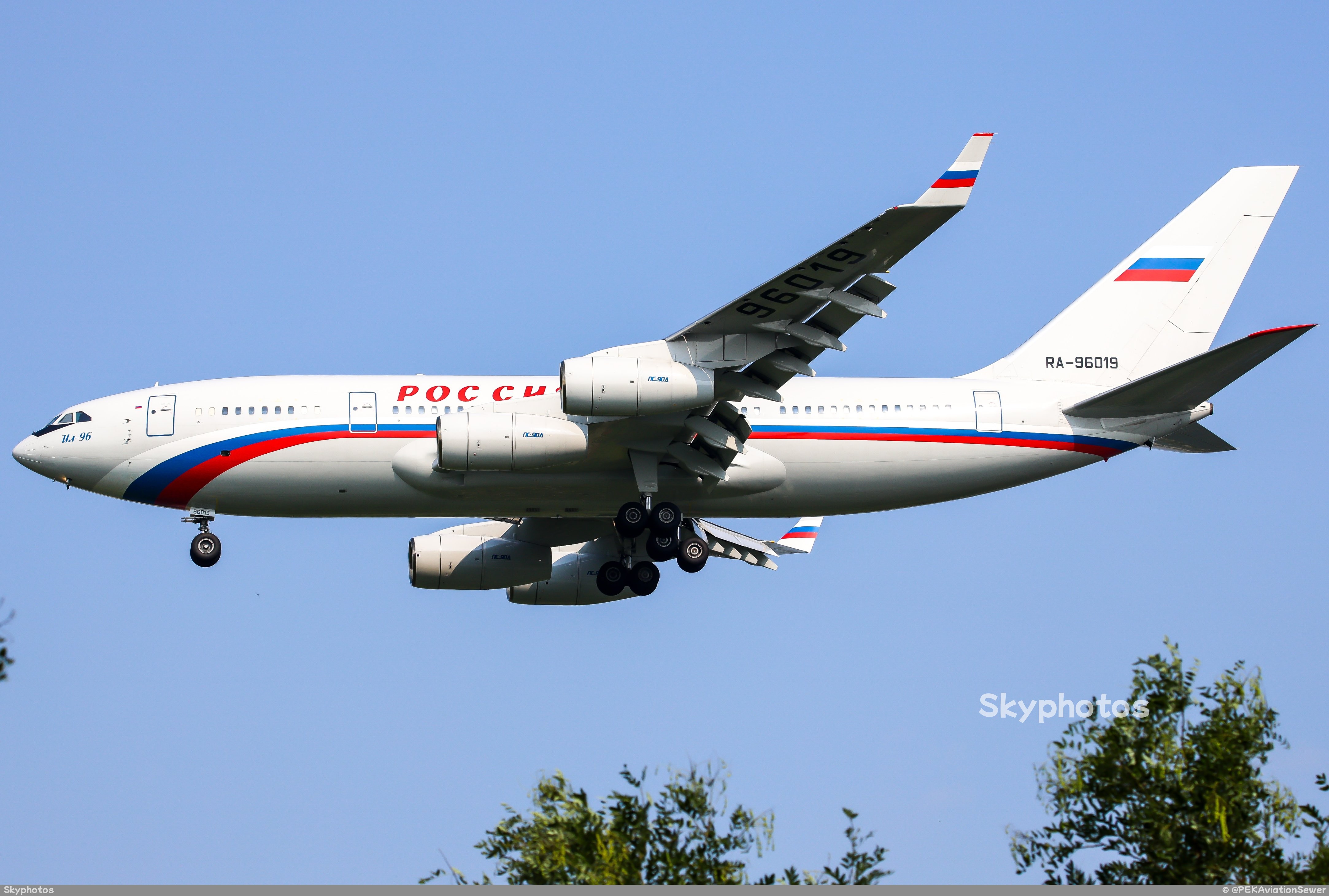 俄罗斯特别飞行队 IL-96-300